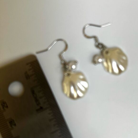 Sea Shell  faux Pearl  drop Earrings - Picture 6 of 6
